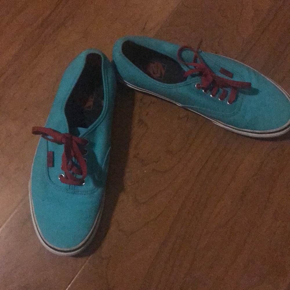 Vans - Picture 2 of 2